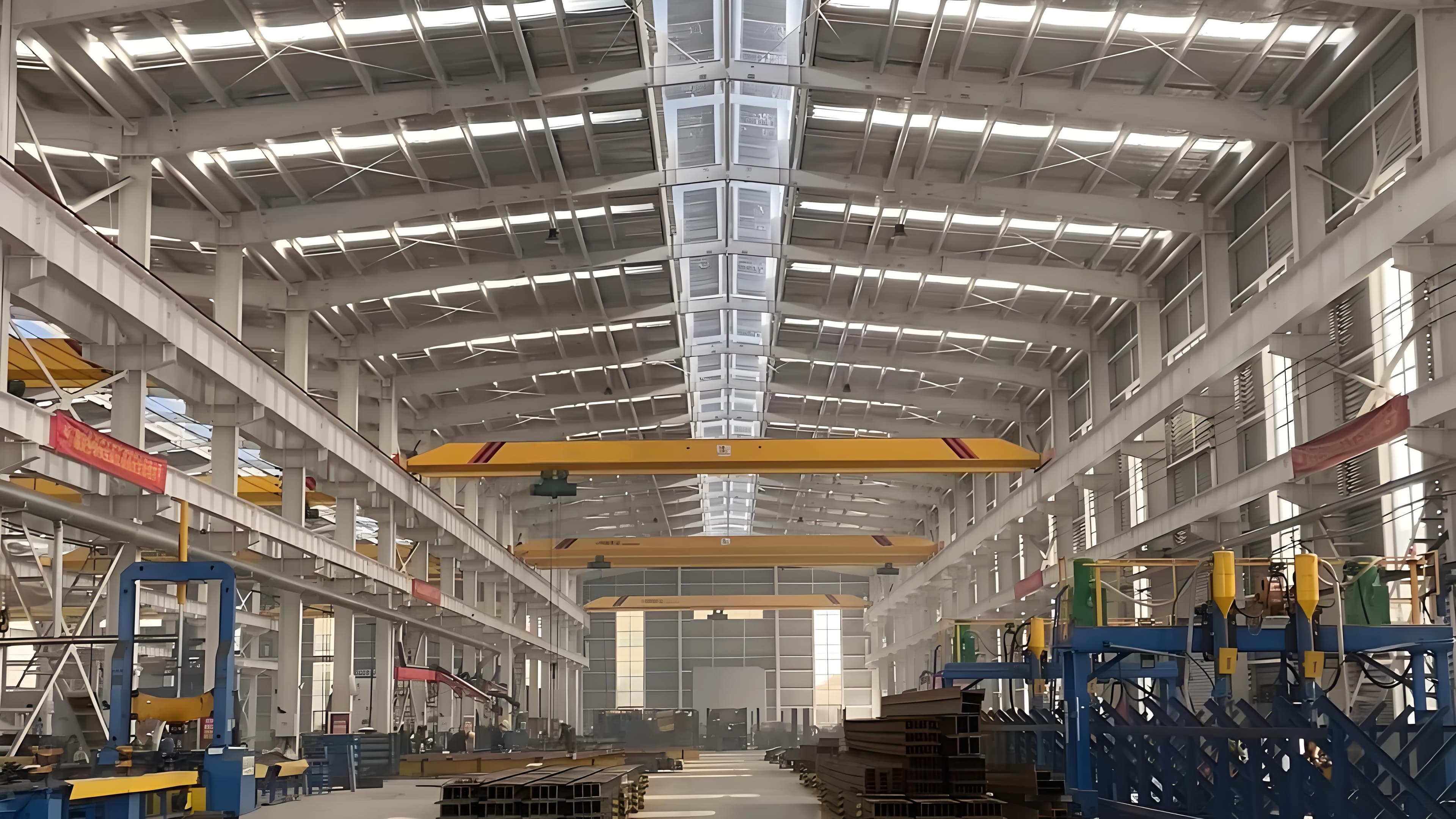 Prefabricated Steel Warehouse with Crane System Industrial Lifting Ready